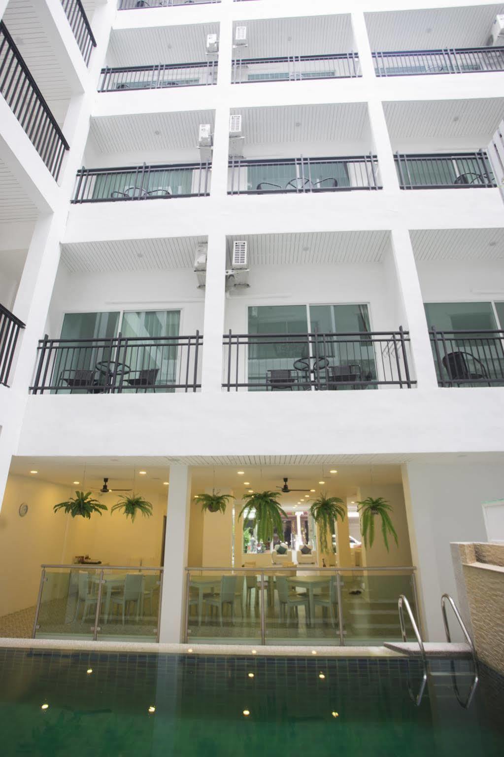 Maleewan Jomtien Hotel Bagian luar foto
