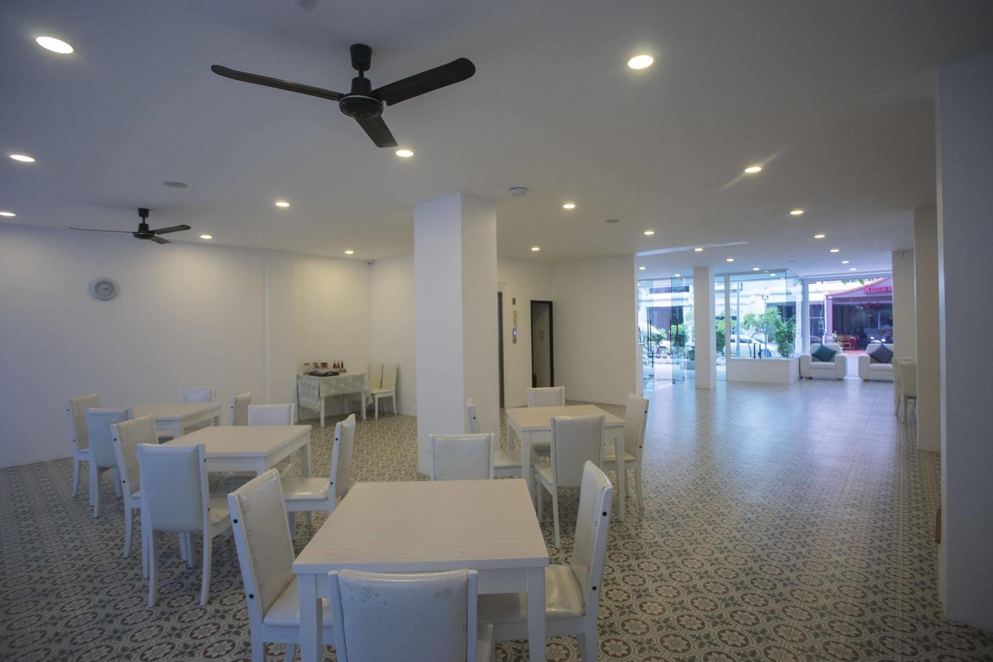 Maleewan Jomtien Hotel Bagian luar foto